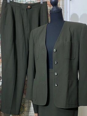 Kasper Women's Olive 3pc matching Suit Set Size 12 Petite